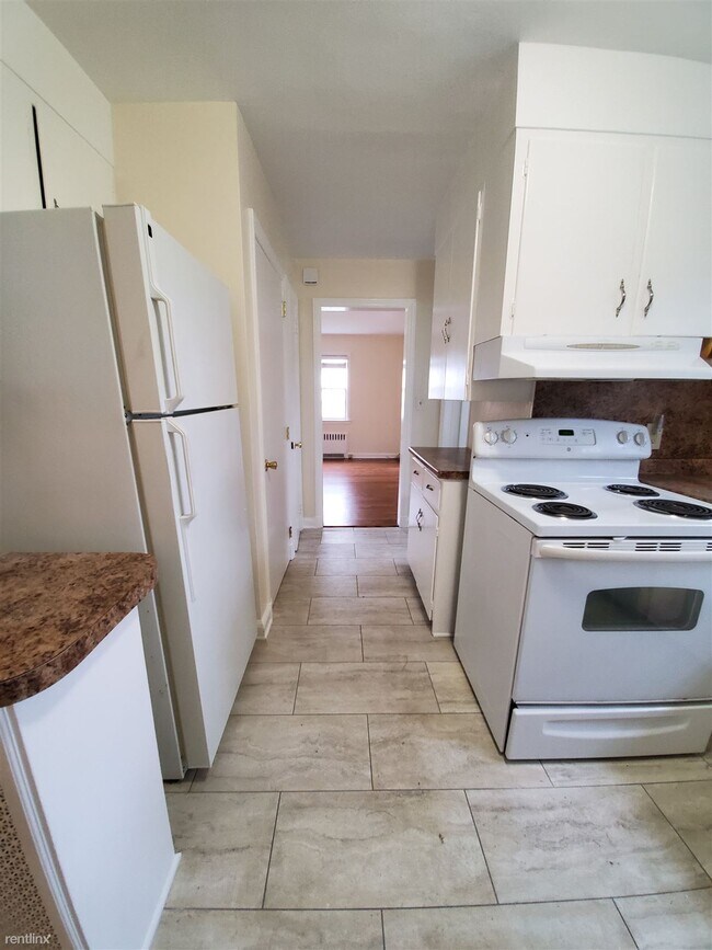 Building Photo - 3 br, 1.5 bath House - 38 Bradley Pl