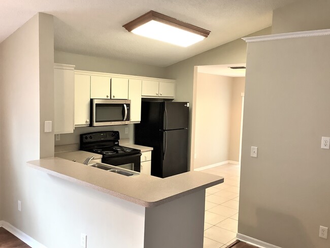 Building Photo - 6709 Summer Cove Drive