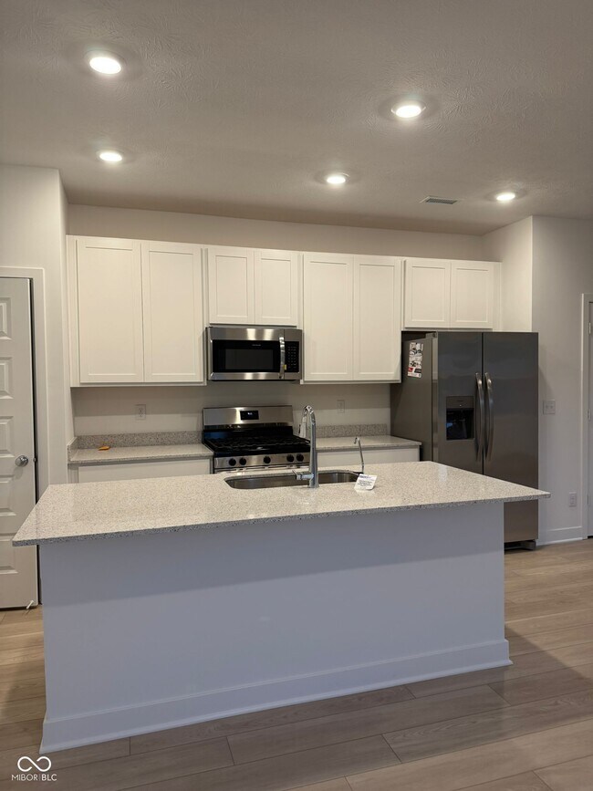 Foto del edificio - 15322 Farrington Rd