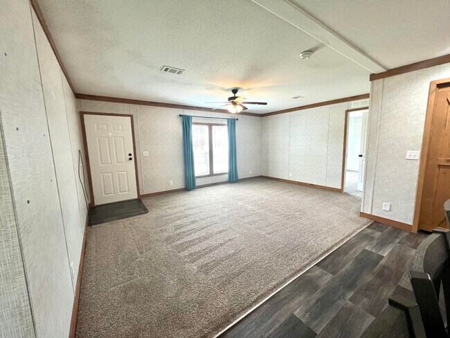 Foto del edificio - 4800 Davis Ln