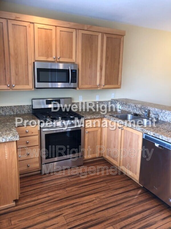 Building Photo - 18485 SW Stepping Stone Dr