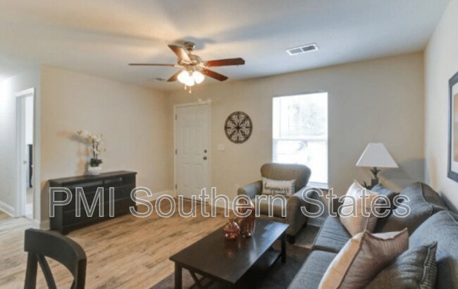 Foto del edificio - 208 Walnut Hill Dr