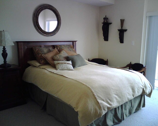 Building Photo - 3410 Coral Way