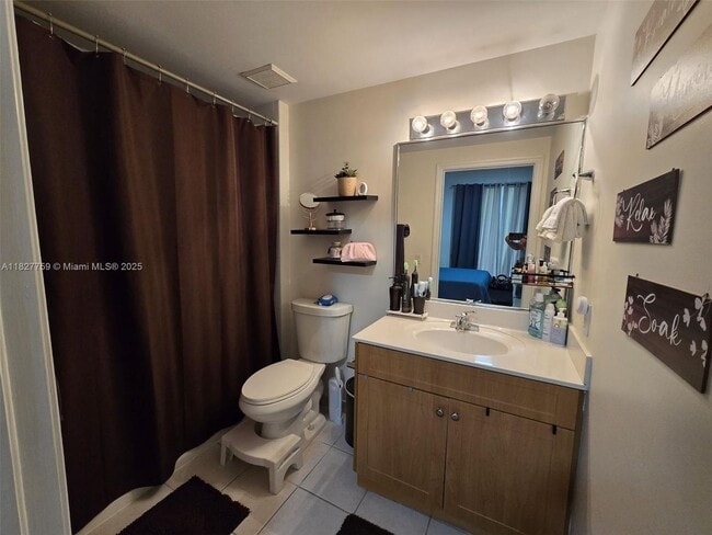 Foto del edificio - 8440 SW 8th St