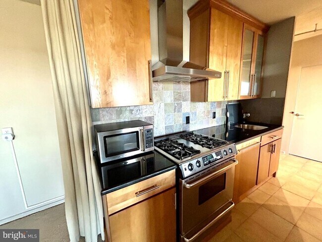 Building Photo - 1200 Marlton Pike East