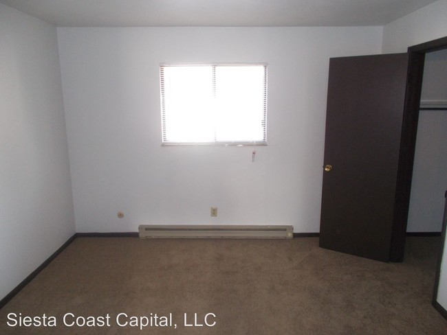 Building Photo - 228 Freedom Dr