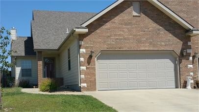 Foto principal - 2249 Saddlebrook Dr