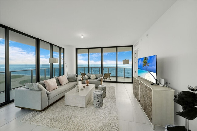 Foto del edificio - 900 N Ocean Blvd