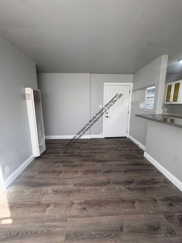 Foto del edificio - 8656 MacArthur Blvd