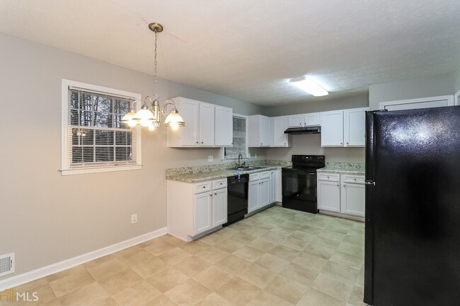 Building Photo - 1020 Tanglewood Trail