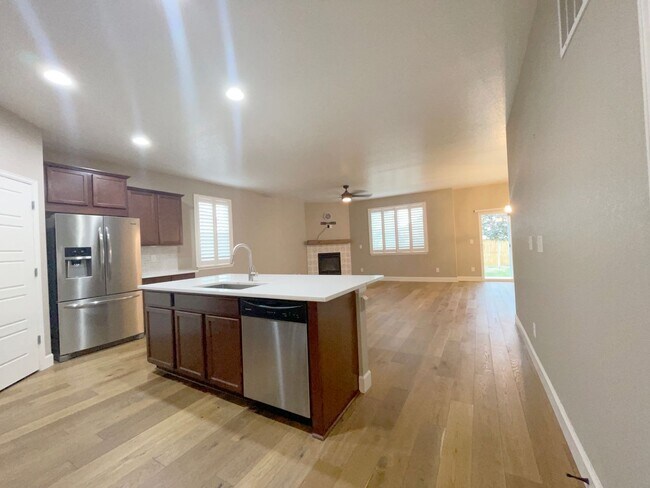 Building Photo - Ranch in Vista Highlands Neighborhood!