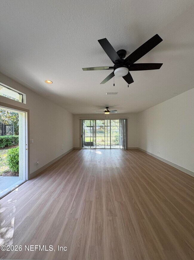 Foto del edificio - 7560 Scarlet Ibis Ln