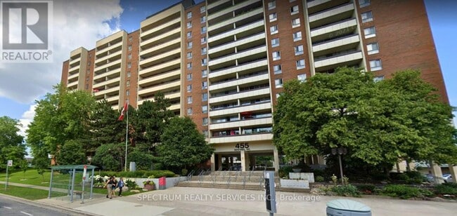 Photo du bâtiment - 455 Sentinel Rd