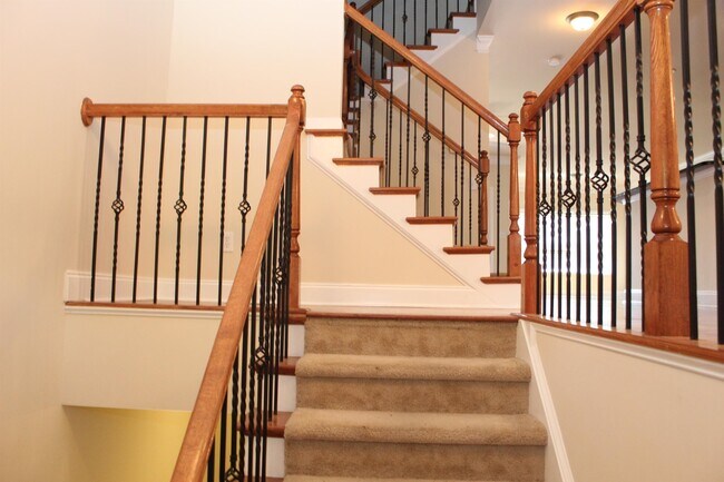 Foto del edificio - 3889 Fairhill Point