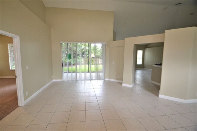 Building Photo - 13570 Jonquil Pl