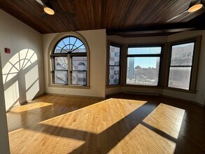 Building Photo - 115 W Galena Blvd