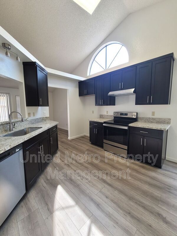 Foto del edificio - 6711 W Sack Dr