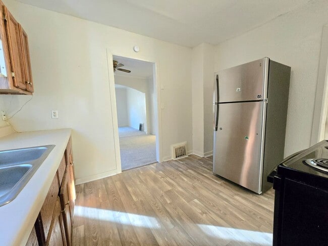 Foto del edificio - 1213 Fremont St