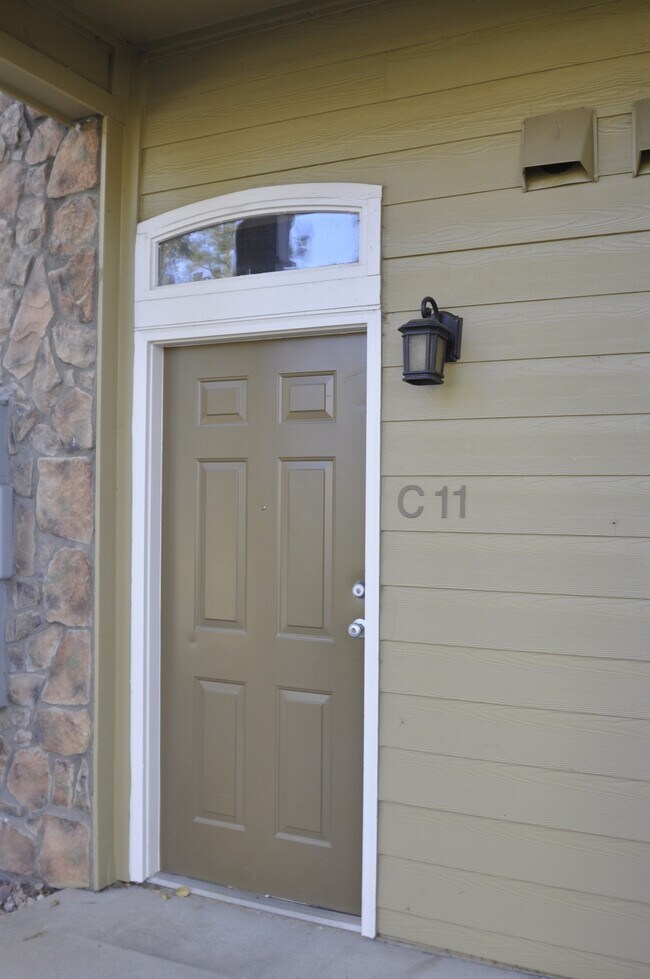 Foto del edificio - 6009 Castlegate Dr W