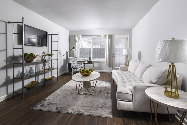 Building Photo - Orchard Park