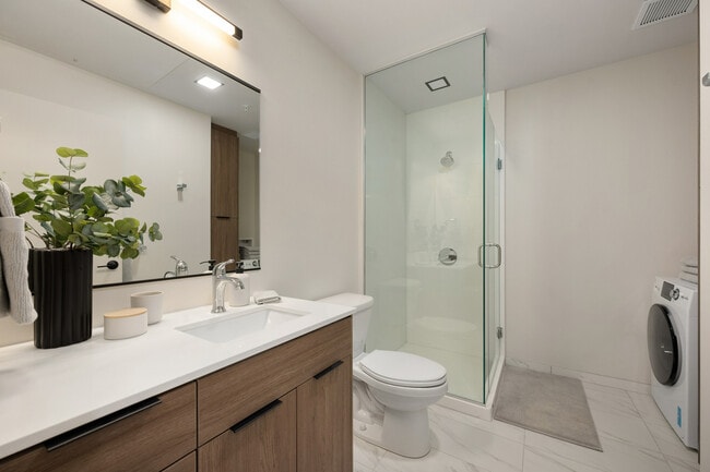 The bathroom of The Rehearsal at Midland Lofts - Midland Lofts