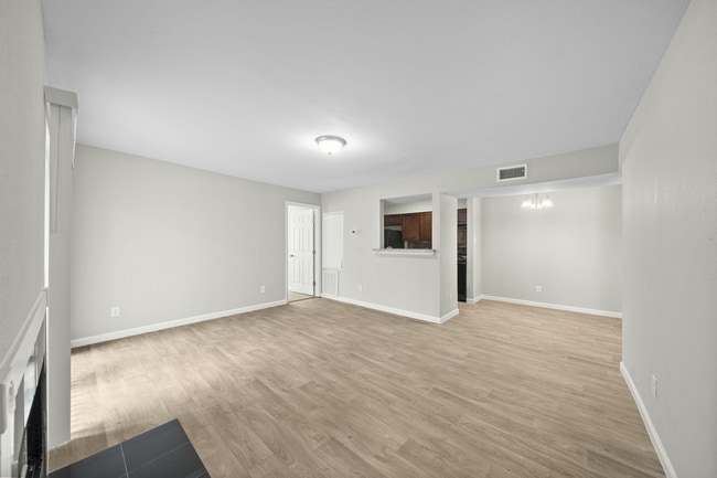 Living Room- B1-2Bd-2Ba- Flint290-001.jpg - Flint at 290