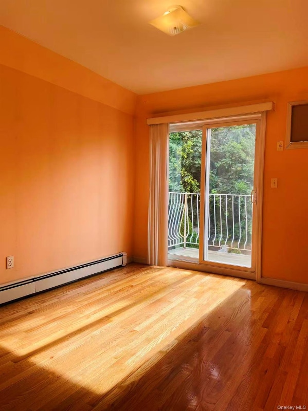 Foto del edificio - 64-20 Perry Ave