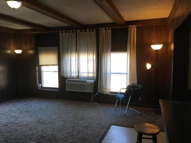 Building Photo - 830 H N Main St Apt 1