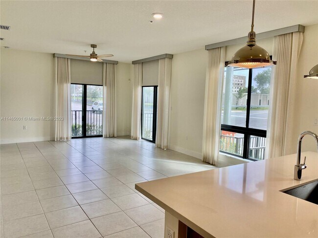 Foto del edificio - 8201 NW 81st St