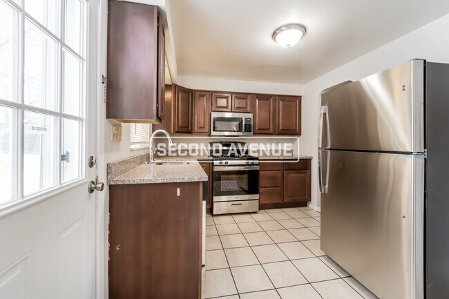 Foto del edificio - 1172 Harvard RD