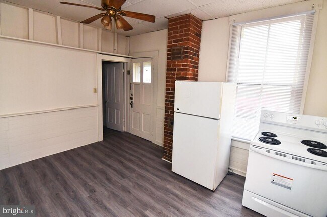 Building Photo - 515 N Loudoun St
