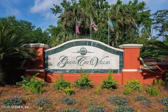 Building Photo - 120 Veracruz Dr