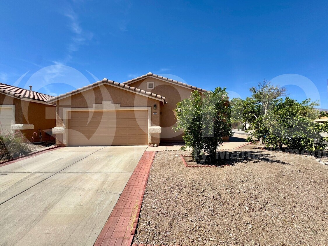 Primary Photo - 2152 W Burlwood Way