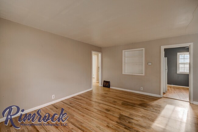 Building Photo - 1814 Westridge Cir