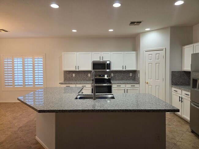 Foto del edificio - 12301 N 128th Dr