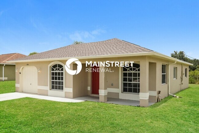 Foto del edificio - 3 Bedroom Pet-Friendly Home in Lehigh Acres, FL with Main Street Renewal