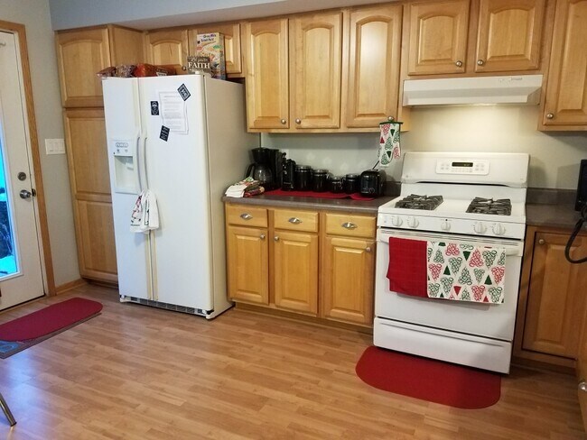 Building Photo - 1822 Aspen Ct