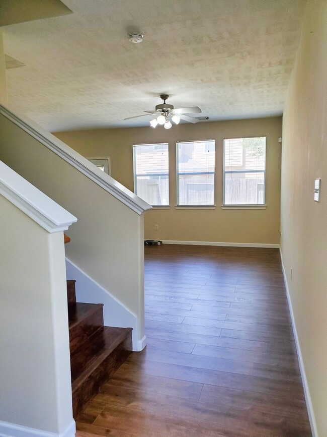 Foto del edificio - 25302 Calderstone Ct