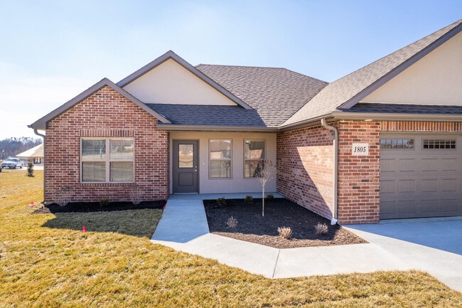 Building Photo - 1805 Talco Dr