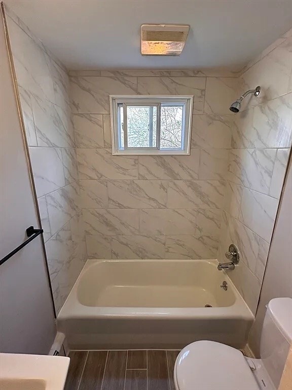 Building Photo - 24 Concord St