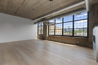 Building Photo - 17 N Loomis St Building Photo - 17 N Loomis St