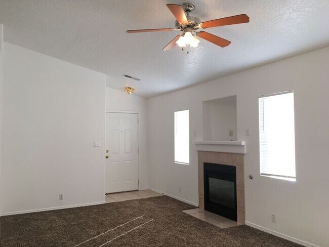 Building Photo - Enchanted Hills - 2BR - Single Car Garage
