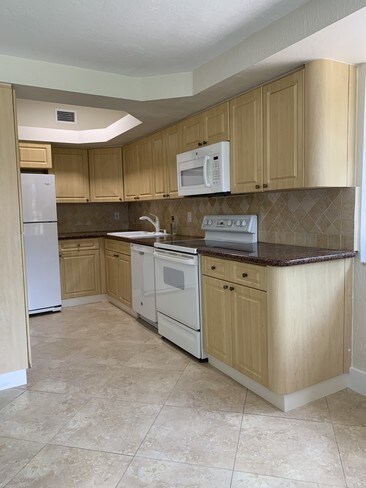 Foto del edificio - 6470 SW 42nd Terrace