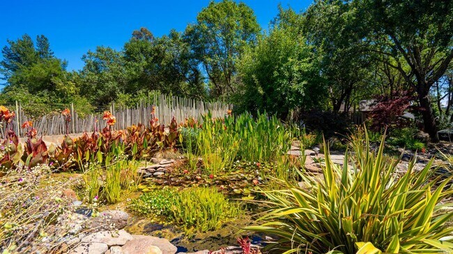 Foto del edificio - 8910 Jeannette Ave