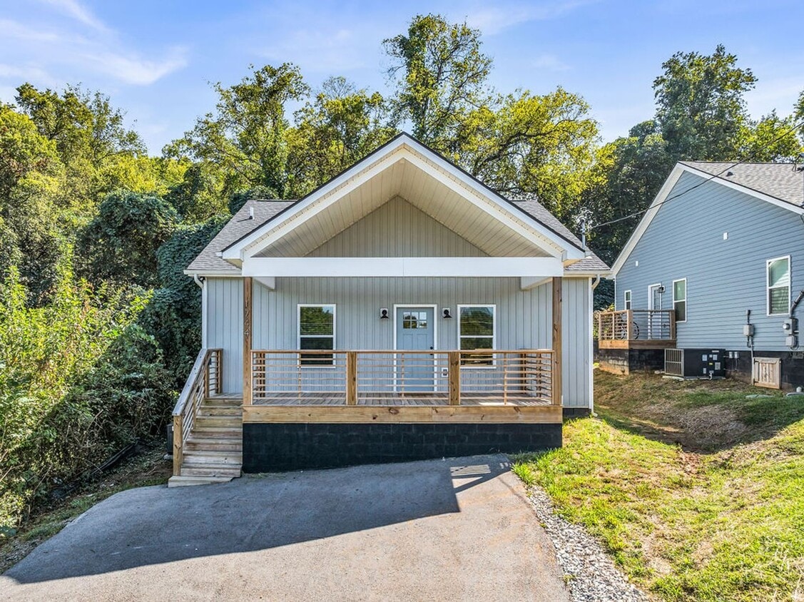 Primary Photo - Knoxville 37921 - Modern 3BR/2BA | Near Do...