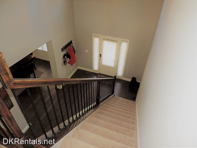 Building Photo - 4 br, 2.5 bath House - 5687 Deep Creek Ct