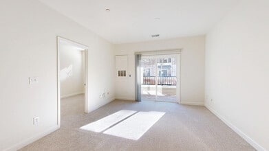 Interior Photo - The Courts at Huntington Station