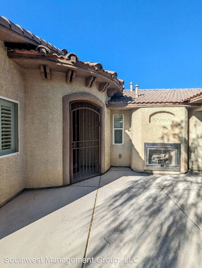 Foto del edificio - 3 br, 2 bath House - 8327 Hollywood Hills ...