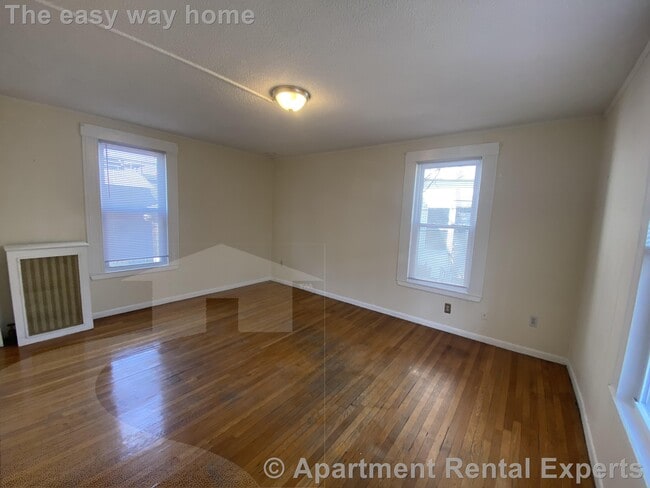 Building Photo - 543 Broadway