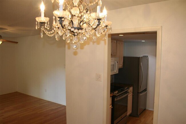 Foto del edificio - 8210 Bent Tree Rd